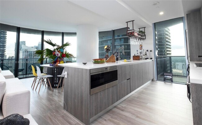 Foto del edificio - 801 S Miami Ave