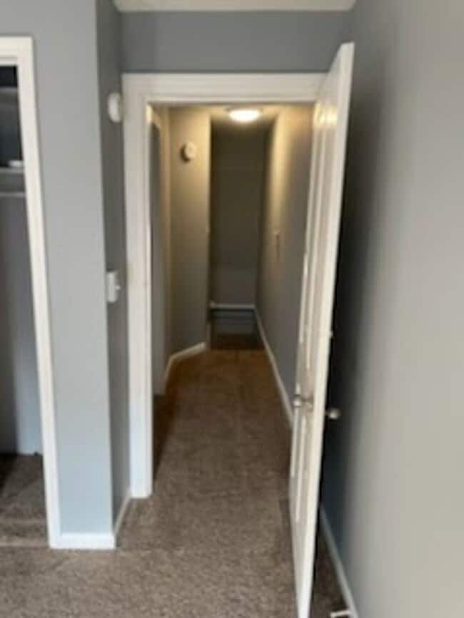 Building Photo - Cozy Three Bedroom Home