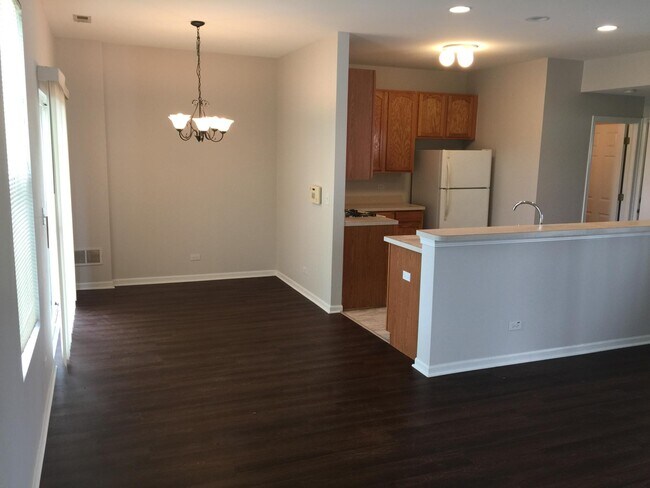 Foto del edificio - 624 Blackstone Ct