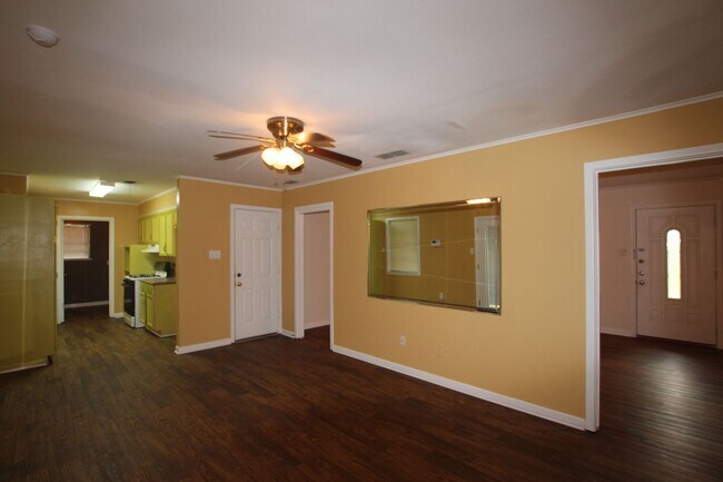 Foto del edificio - Coming Soon: 4 Bedroom 2 Bath home in Tyler!