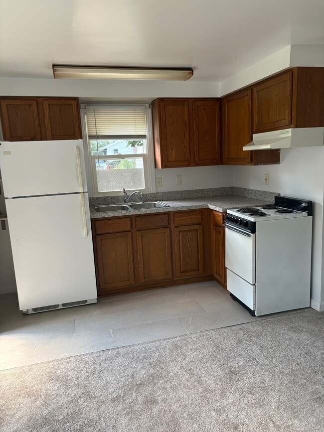 Building Photo - 3707 Burchfield Dr