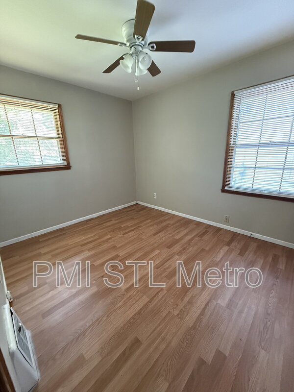 Photo - 223 Midlothian Rd House