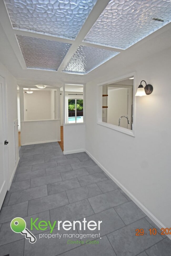 Foto del edificio - Welcome to Your Lafayette Retreat — Where ...