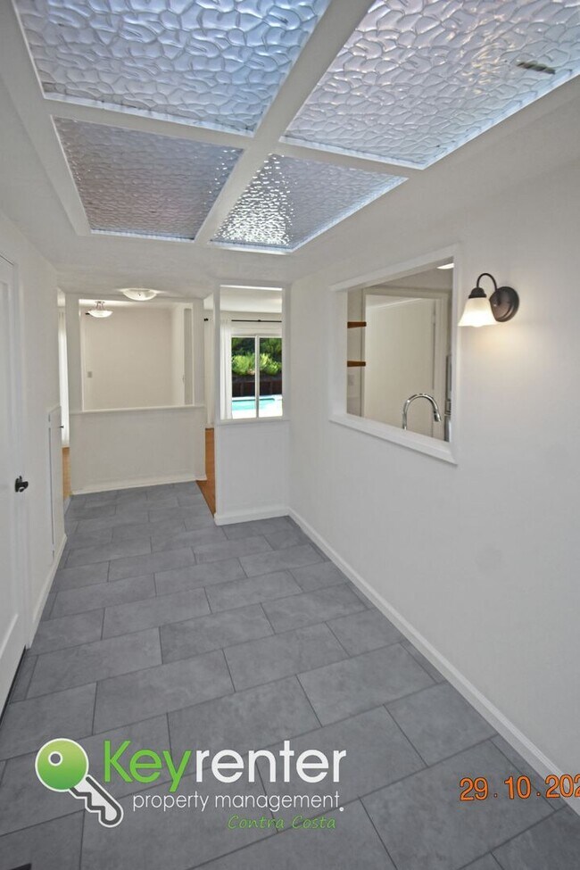 Foto del edificio - Welcome to Your Lafayette Retreat — Where Comfort Meets California Living