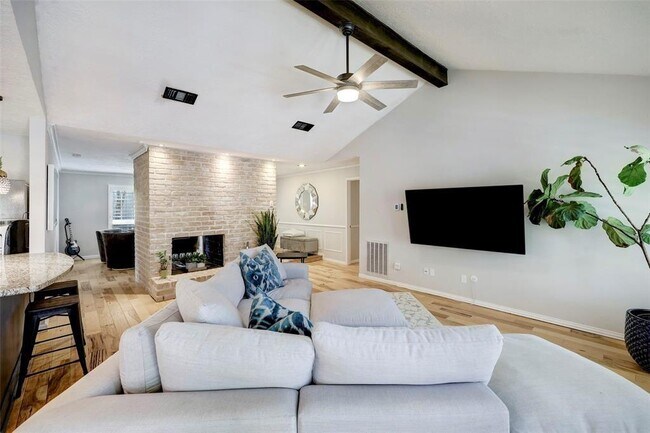 Foto del edificio - 11902 Rocky Knoll Dr