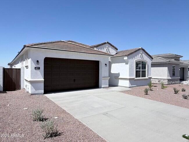 Building Photo - 6991 W Pinnacle Vista Dr