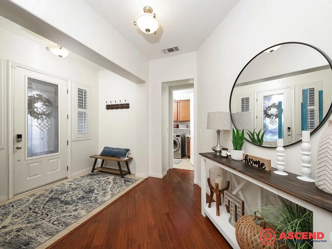 Foto del edificio - 3 Bedroom Home In Stockdale Ranch Area!