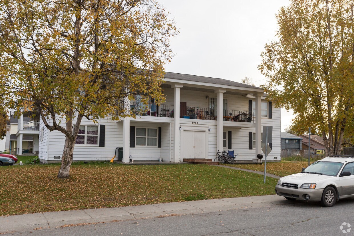 Primary Photo - 3934 W 30th Ave