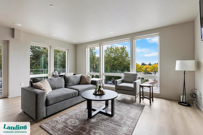 Building Photo - 11505 NE Yacht Harbor Dr