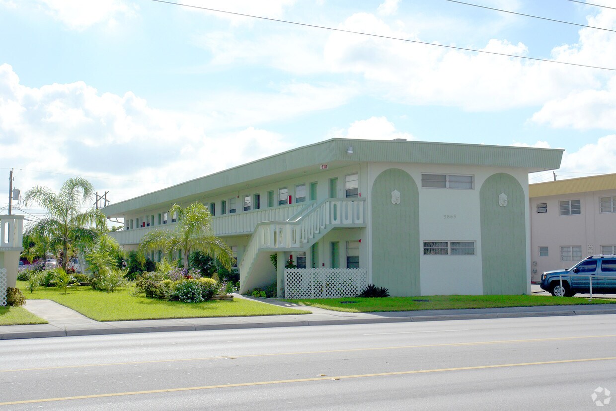 Primary Photo - 5865 W 16th Ave