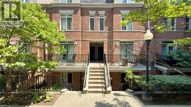 Building Photo - 415 Jarvis St
