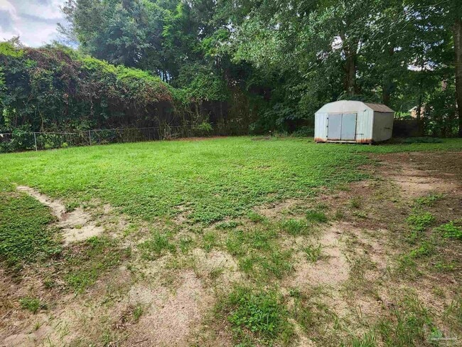 Building Photo - 5718 Brooks Ln