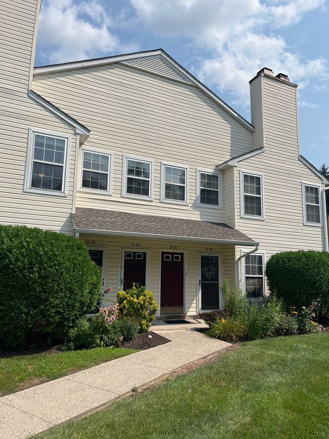 Building Photo - 28 Wagon Wheel Rd