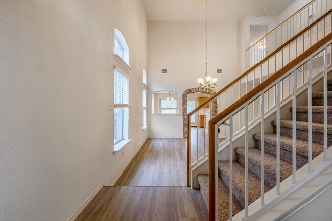 Foto del edificio - Peaceful 2-Story, 4 Bedroom, 3 Bath Home i...
