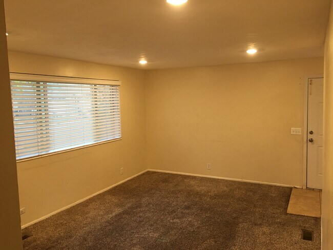 Building Photo - 1784 W 400 N
