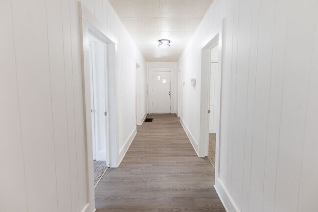 Foto del edificio - Move-In Ready 4BR Home with Large Backyard