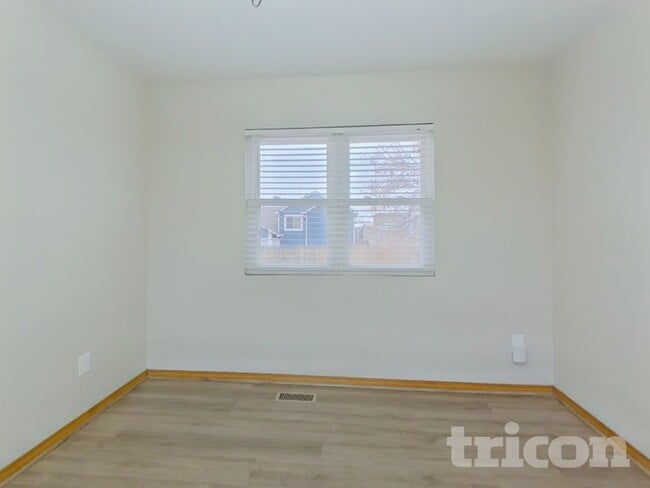 Building Photo - 7910 Camfield Cir