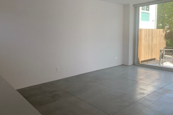 Building Photo - 527 S Westgate Ave