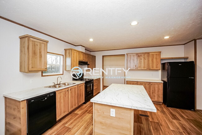 Foto del edificio - 174 Trivette Rd