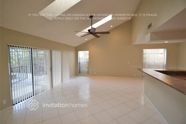 Building Photo - 838 Ivy Dr