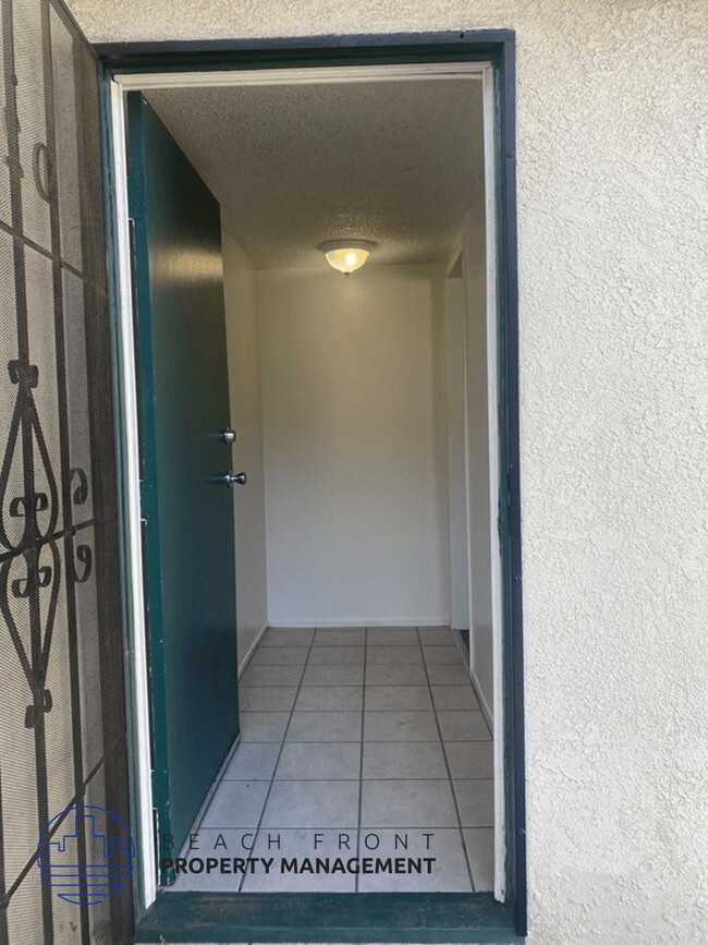 Foto del edificio - 12603-12609 Eucalyptus Ave