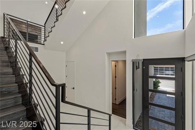 Building Photo - 378 Tranquil Peak Ct