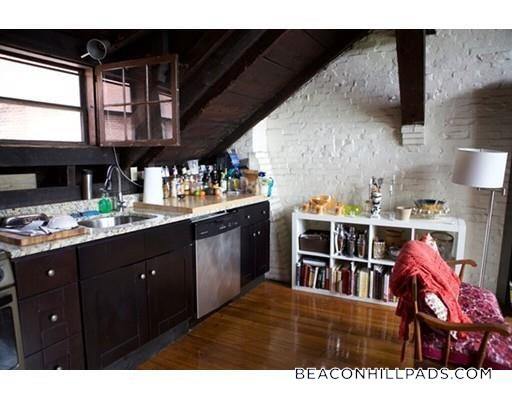 Foto del edificio - 2 Champney Pl