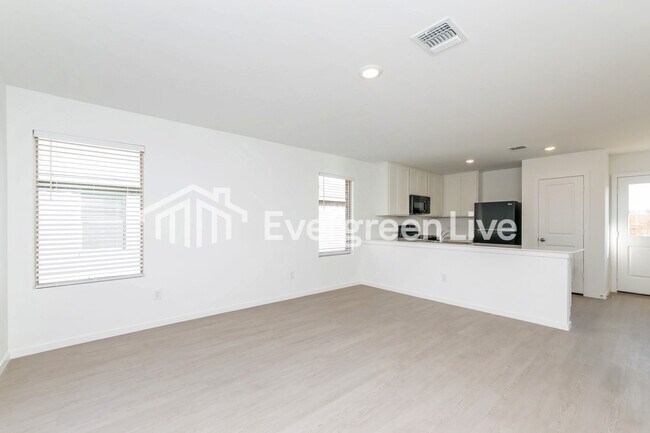 Foto del edificio - 12512 Huntington Rdg Wy