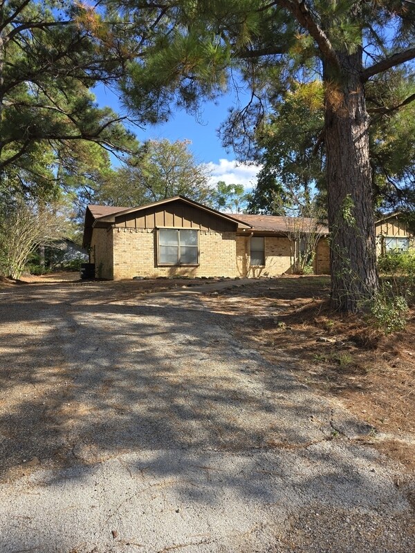 Foto principal - 13403 Rhudy Dr