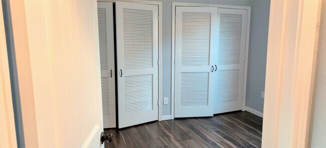 Foto del edificio - 8002 Cargill St