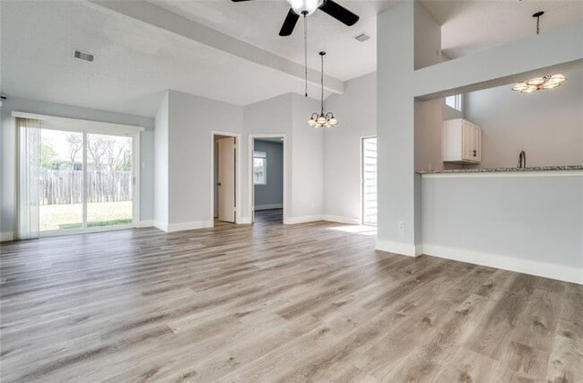 Building Photo - 6420 Horsepen Bayou Dr