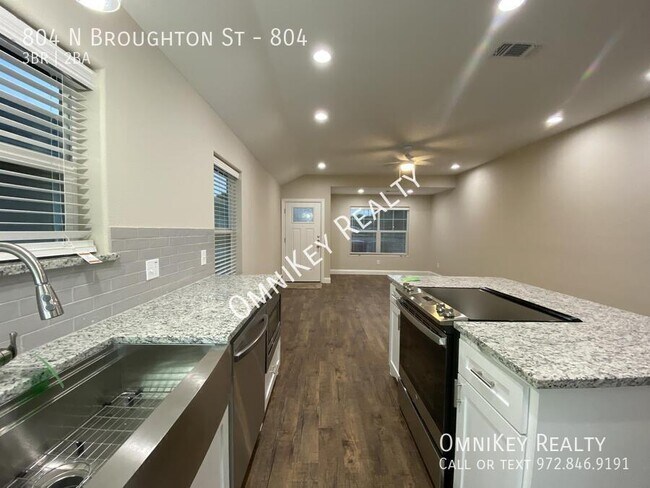 Foto del edificio - 804 N Broughton St