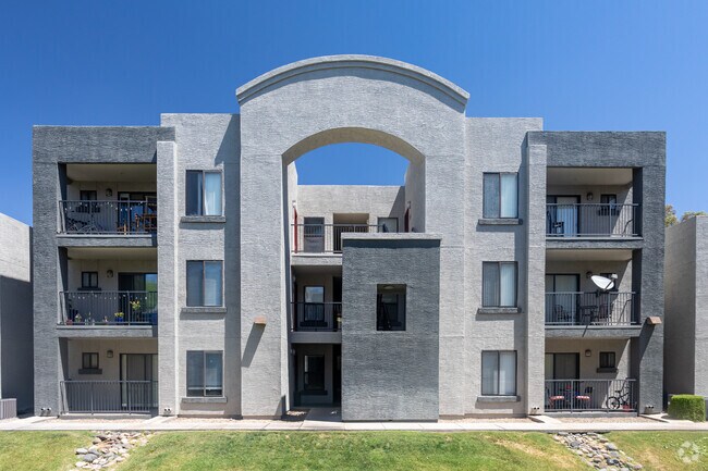 Building Photo - Esteban Park