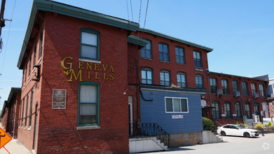 Building Photo - 1117 Douglas Ave