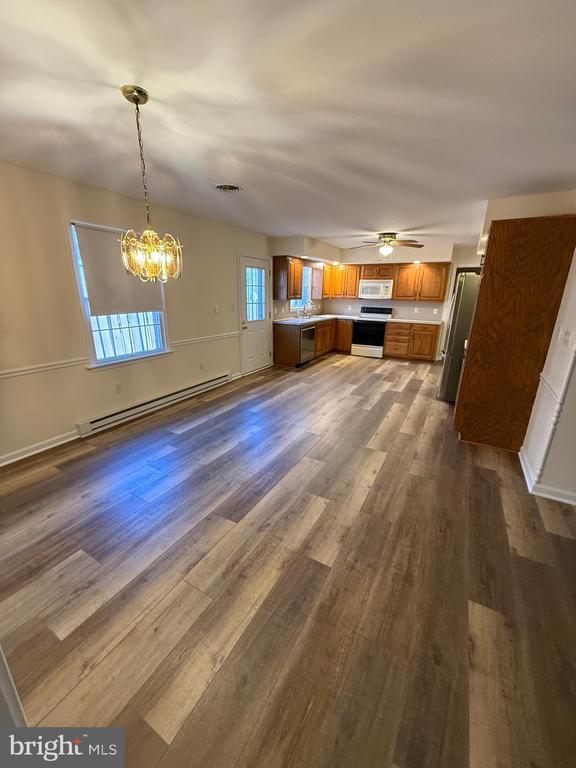 Building Photo - 609 Chicory Spring Ct