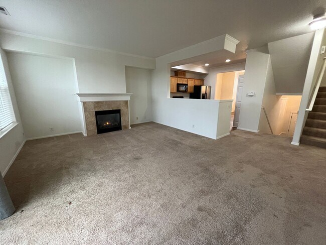 Building Photo - **$500 OFF FIRST FULL MONTH'S RENT** Charm...