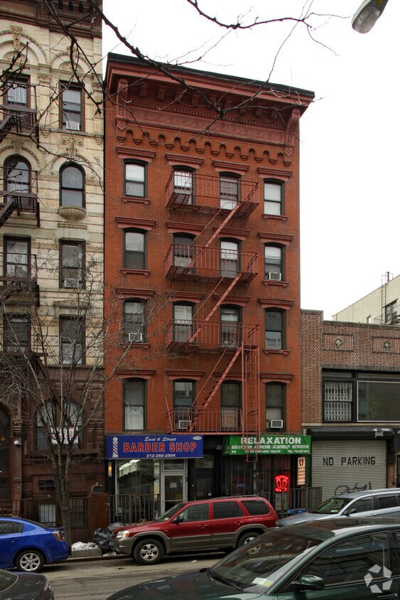 Foto del edificio - 216 E 6th St