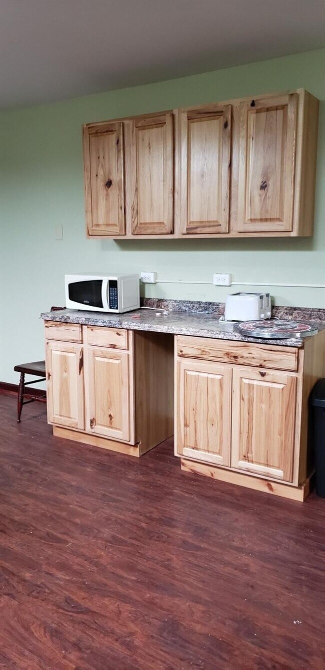 Building Photo - 3.00 bedroom in Oneonta NY 13820