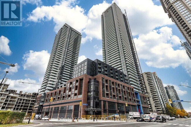 Building Photo - 4130 Parkside Village Dr
