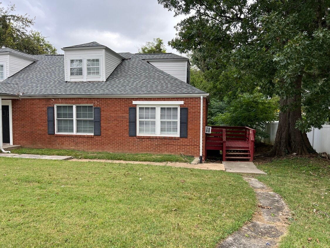 Foto principal - 419 Belmont Ave