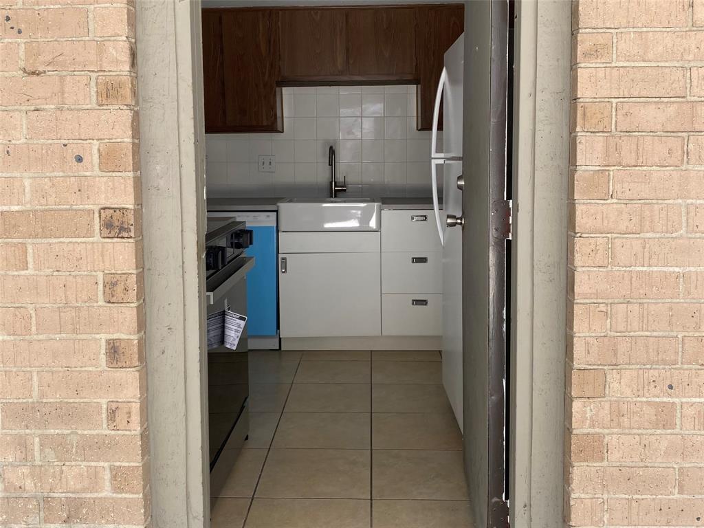 Foto principal - 10811 Richmond Ave.