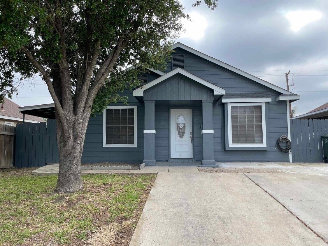 1205 Eisenhower Dr, Laredo, TX 78046 House Rental in Laredo, TX