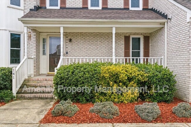 Building Photo - 141 Pine Creek Dr