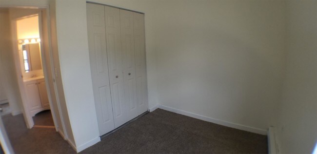 Building Photo - 408 24th St