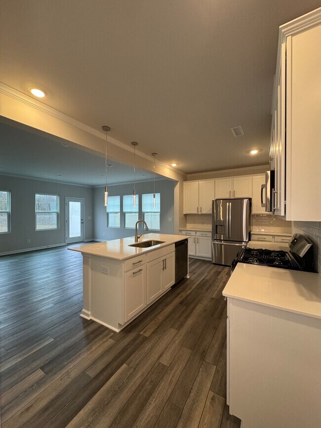 Building Photo - 1101 Red Wing Dr