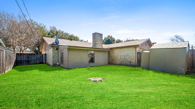 Photo - 5001 Overdowns Dr House