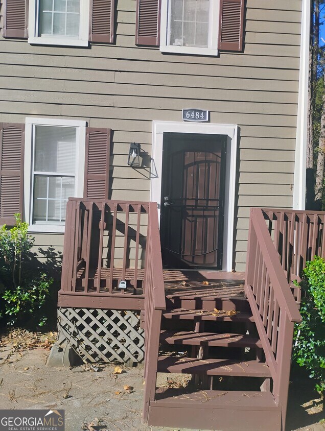 Foto principal - 6484 Marbut Rd