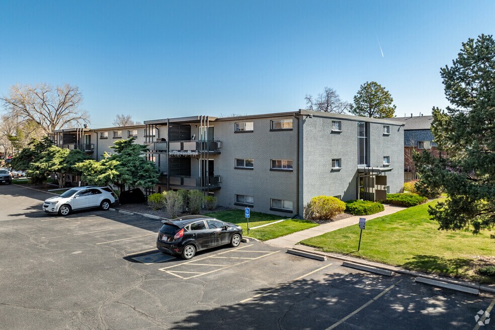 Cedar West Apartments