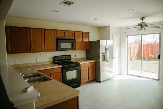 Building Photo - 12059 Helvick Cres Ave