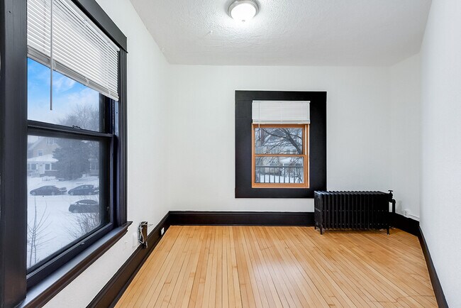 Foto del edificio - 2723 Pillsbury Ave